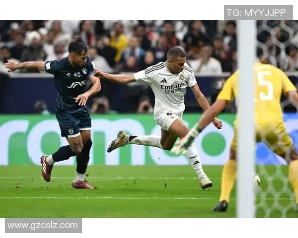 2013年皇马与卡塔尔友谊赛回顾球星云集精彩瞬间再现 2013年皇马与卡塔尔友谊赛回顾球星云集精彩瞬间再现